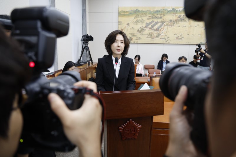 이진숙 사회부총리 겸 교육부 장관 후보자가 16일 오전 서울 여의도 국회 교육위원회에서 열린 인사청문회에서 발언을 하고 있다.2025.7.16/뉴스1 ⓒ News1 안은나 기자