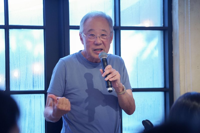 [제주=뉴시스]류진 한국경제인협회 회장이 18일 제주 서귀포시 한 식당에서 열린 '2025 한경협 CEO 제주하계포럼' 기자간담회에서 발언하고 있다. (사진 = 한경협) 2025.07.20. photo@newsis.com *재판매 및 DB 금지