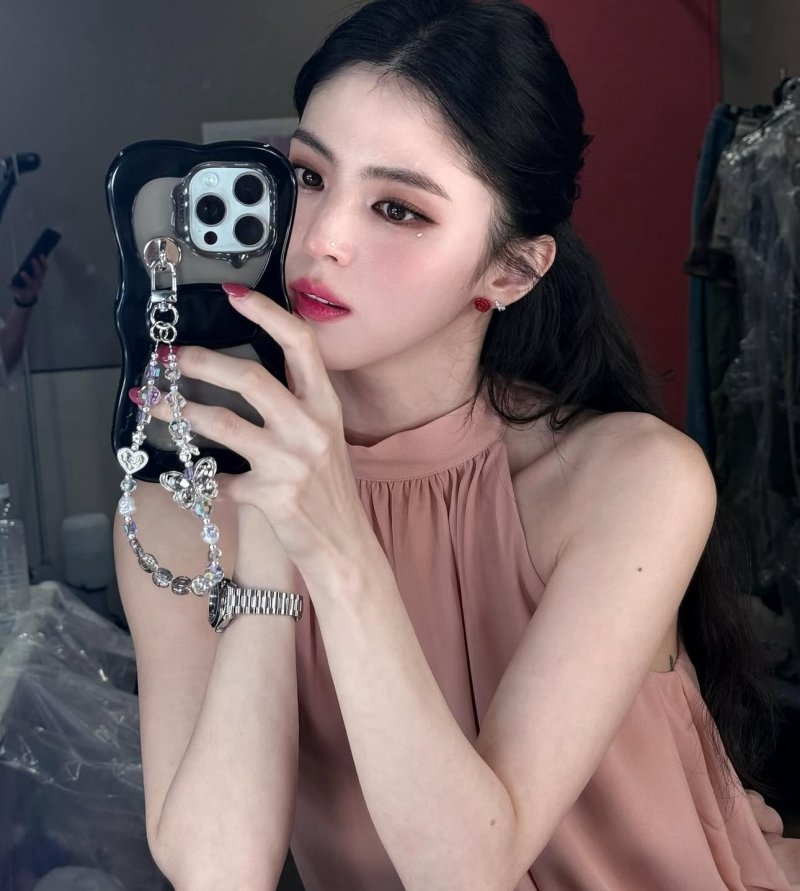 [서울=뉴시스] 배우 한소희. (사진=한소희 인스타그램 캡처) 2025.07.21. photo@newsis.com *재판매 및 DB 금지