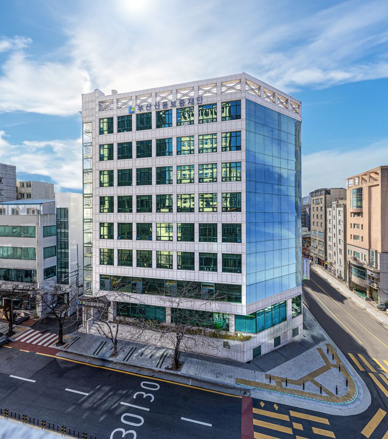 부산신용보증재단, 보증잔액 3조원 돌파...소상공인 버팀목 역할