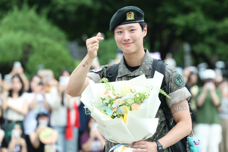 [뉴스1 ★]‘WOODZ is BACK’ 우즈, 오늘 육군 현역 만기 전역