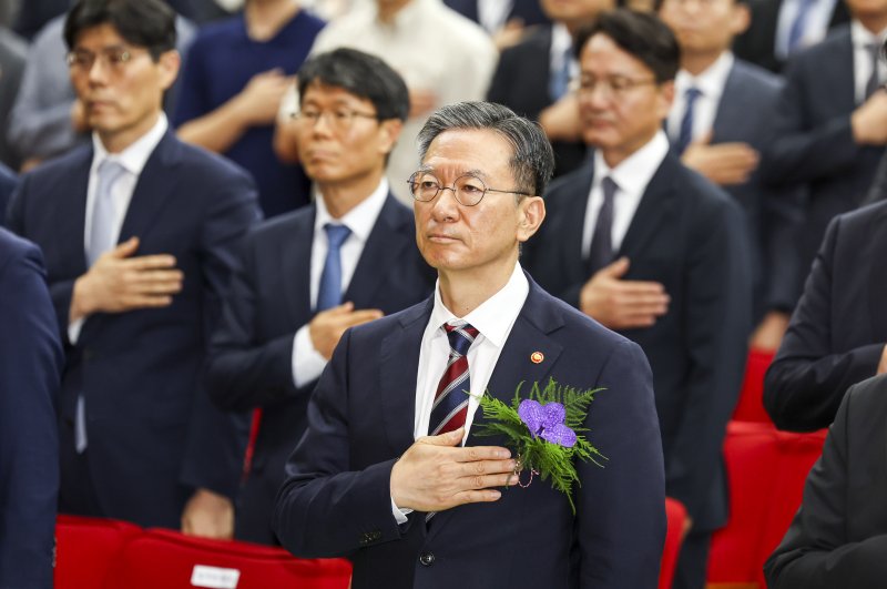 정성호 법무부장관 "국민 눈높이에 맞는 검찰개혁 완수"