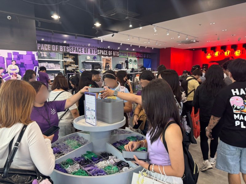 하이브, 상반기 글로벌 팝업 35개…"63만명 방문"