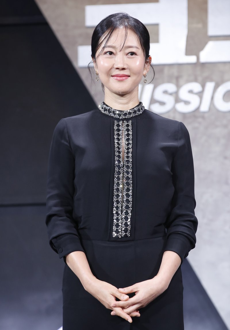 염정아, 겹치기 출연 우려에 입 열었다 "두 작품 다 사랑받길"