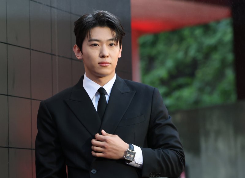 '아이쇼핑' 덱스 액션신 찍다가 블랙아웃, 상대 배우 다치기도