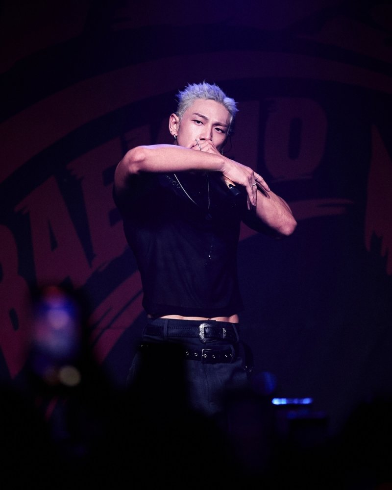 백호, 스페셜 파티 성공적 마무리…미공개 신곡 무대 최초 공개