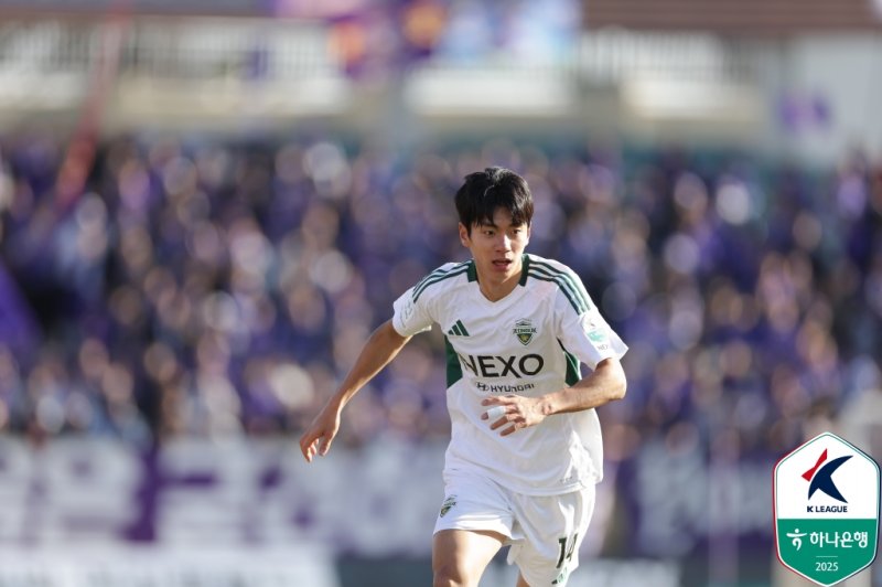 [서울=뉴시스] 프로축구 K리그1 전북 현대의 전진우. (사진=한국프로축구연맹 제공) *재판매 및 DB 금지