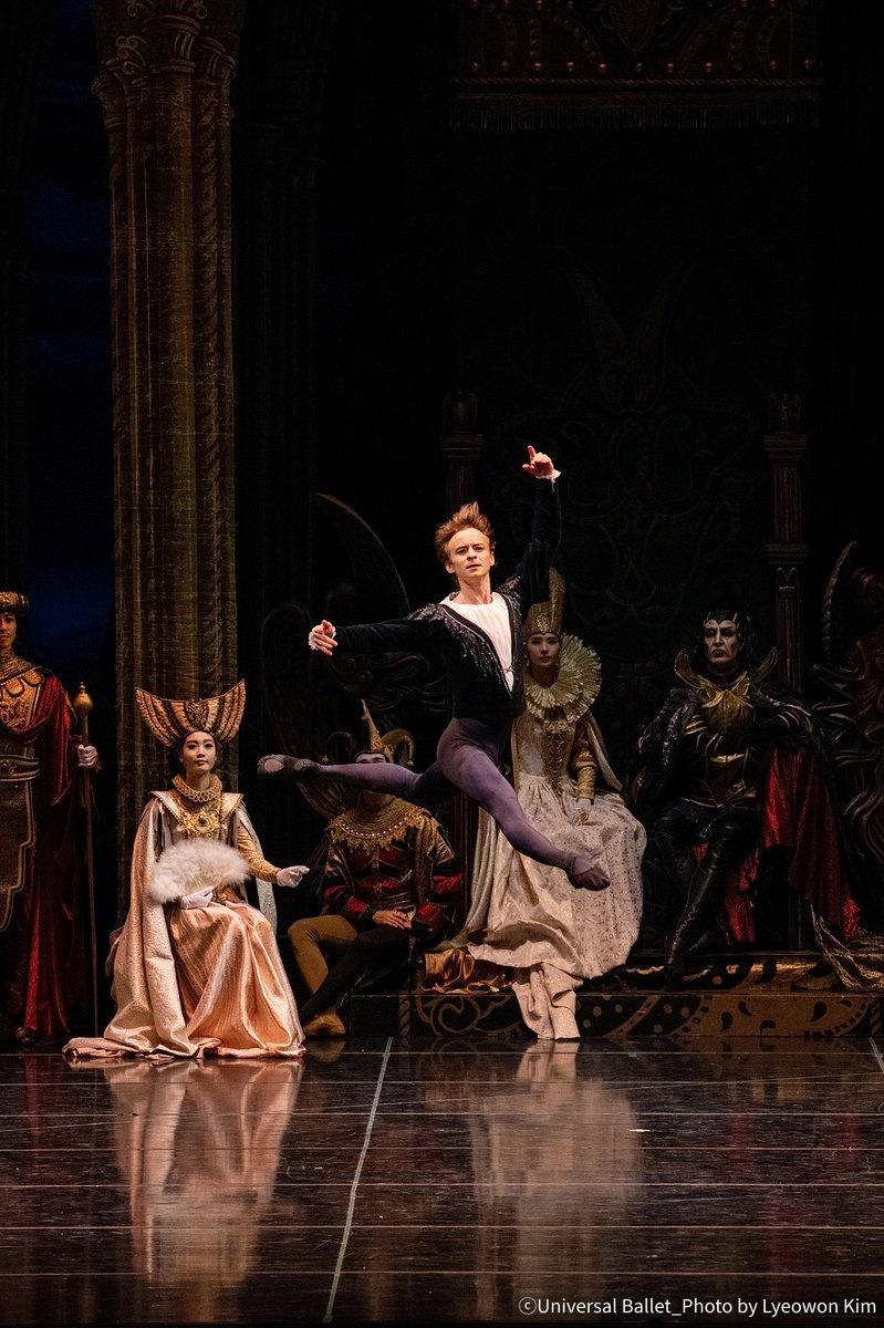 하늘을 나는 듯한 다닐 심킨의 점프 동작 (출처=연합뉴스)