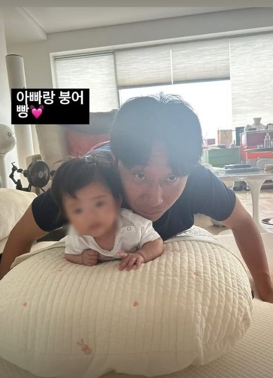 [서울=뉴시스] 이규혁과 딸의 모습. (사진=손바카라사이트 가입 인스타그램 캡처) 2025.07.22. photo@newsis.com *재판매 및 DB 금지