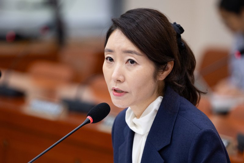 강선우 여성가족부 장관 후보자가 14일 서울 여의도 국회에서 열린 인사바카라사이트 벳위즈회에 출석해 의원 질의에 답하고 있다. 2025.7.14/뉴스1 ⓒ News1 유승관 기자