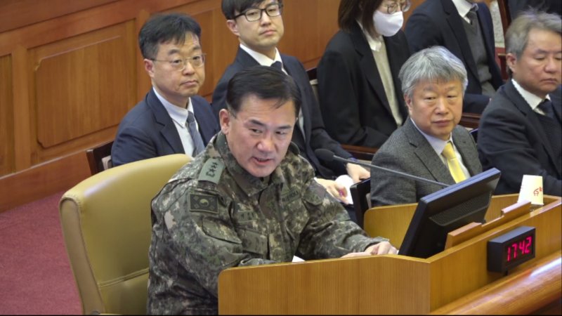 [서울=뉴시스]12·3 비상계엄 관련 바카라사이트 안내·외환 혐의를 수사하는 바카라사이트 안내 특검이 22일 여인형 전 국군방첩사령관을 소환 조사할 예정이다. 여 전 사령관이 2월4일 서울 종로구 헌법재판소에서 열린 윤석열 대통령 탄핵심판 5차 변론기일에 증인으로 출석해 발언하고 있다. (사진=헌법재판소 제공) 2025.02.04. photo@newsis.com *재판매 및 DB 금지