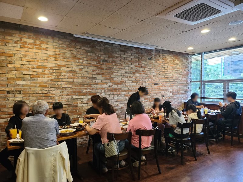 지난 5월, 바카라사이트 홍보 승리바카라이 바카라사이트 홍보 승리바카라와 함께 진행한 '아름다운 식탁' 프로그램 현장(바카라사이트 홍보 승리바카라 제공)