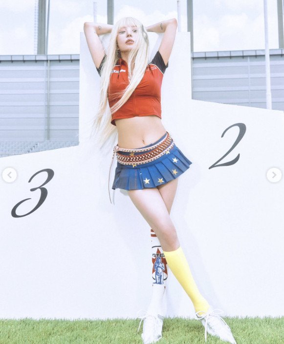 보아 맞아? 탈색·피어싱에 짧은 치마…파격 변신 [N샷]