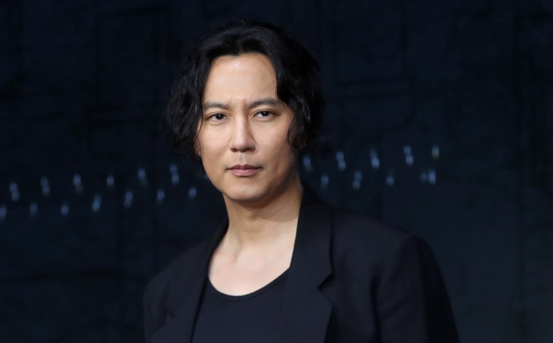 [서울=뉴시스] 김혜진 기자 = 배우 김남길이 22일 오전 서울 마포구 호텔 나루에서 열린 넷플릭스 시리즈 '트리거'(감독 권오승) 제작발표회에서 포즈를 취하고 있다. 2025.07.22. jini@newsis.com
