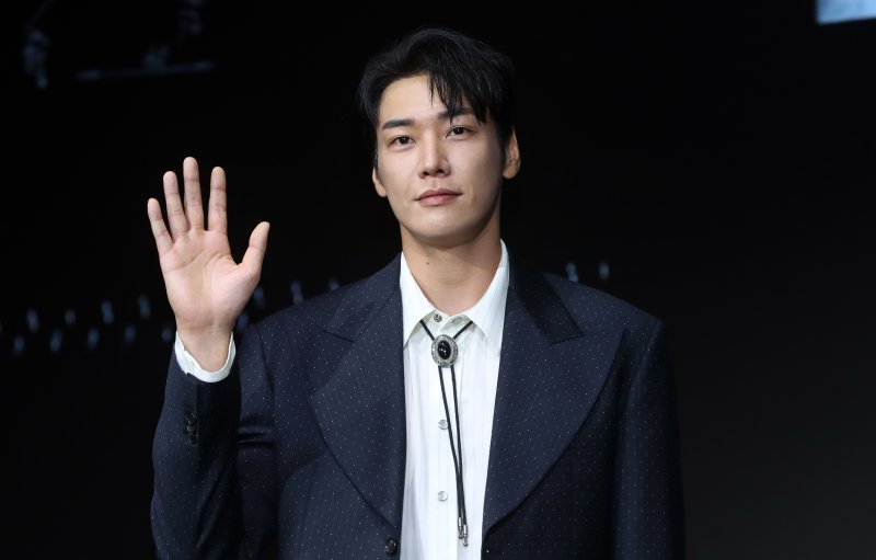[서울=뉴시스] 김혜진 기자 = 배우 김영광이 22일 오전 서울 마포구 호텔 나루에서 열린 넷플릭스 시리즈 '트리거'(감독 권오승) 제작발표회에서 포즈를 취하고 있다. 2025.07.22. jini@newsis.com