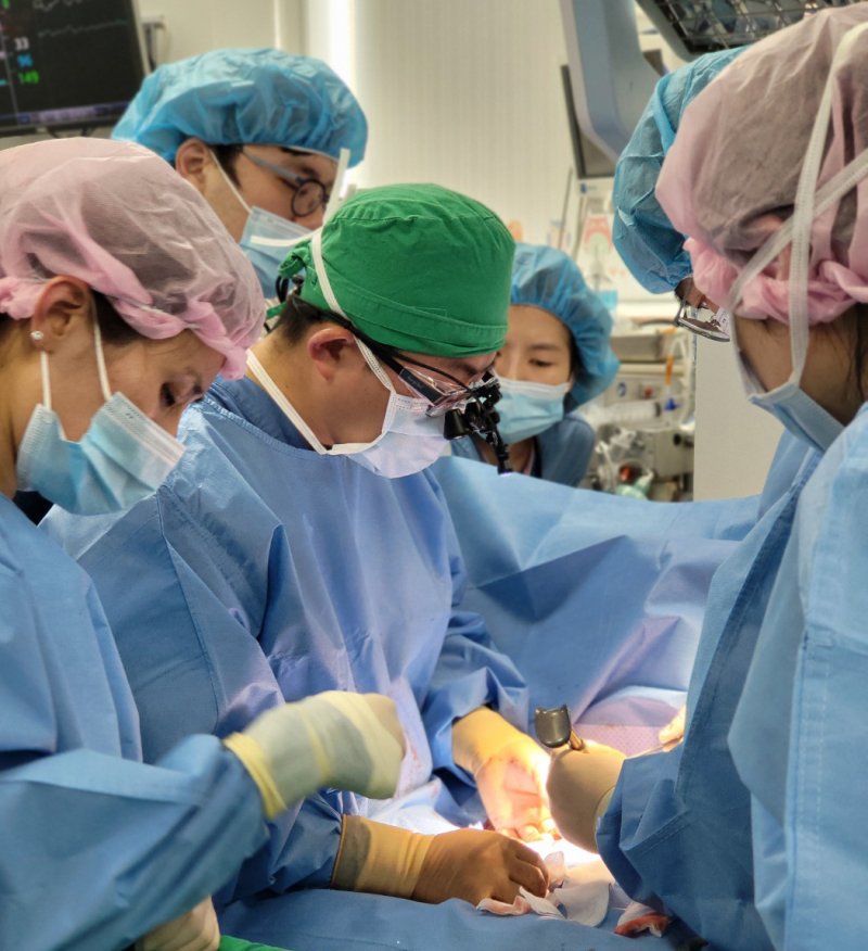 [고양=뉴시스] 출생 당시 체중 550g이었던 초극소 저체중 출생아의 치료를 성공적으로 마친 국민건강보험 일산병원.(사진=국민건강보험 일산병원 제공)photo@newsis.com