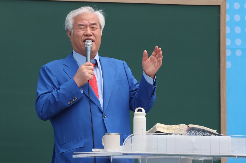 [서울=뉴시스] 김명원 기자 = 검찰이 광화문 집회에서 불법 모금을 한 혐의를 받는 전광훈 사랑제일교회 바카라사이트 카지노사이트에게 징역 10개월을 구형했다. 사진은 전 바카라사이트 카지노사이트. 2025.06.01. kmx1105@newsis.com