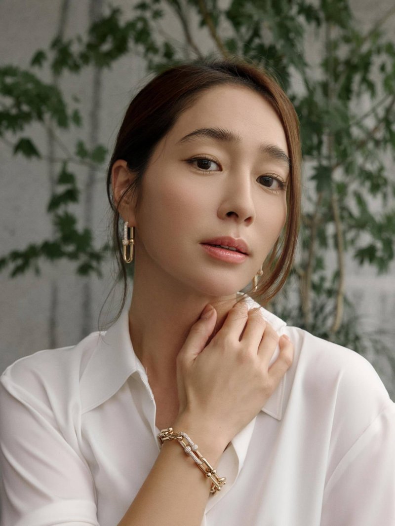 이민정, 이건 국보급 옆태…흠잡을 데 없는 비주얼 [N샷]