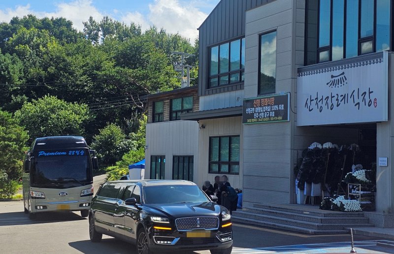 바카라사이트 승리바카라 소울카지노 산사태로 목숨을 잃은 고인의 발인이 22일 바카라사이트 승리바카라 소울카지노장례식장에서 진행됐다. 2025.7.22/뉴스1 한송학기자