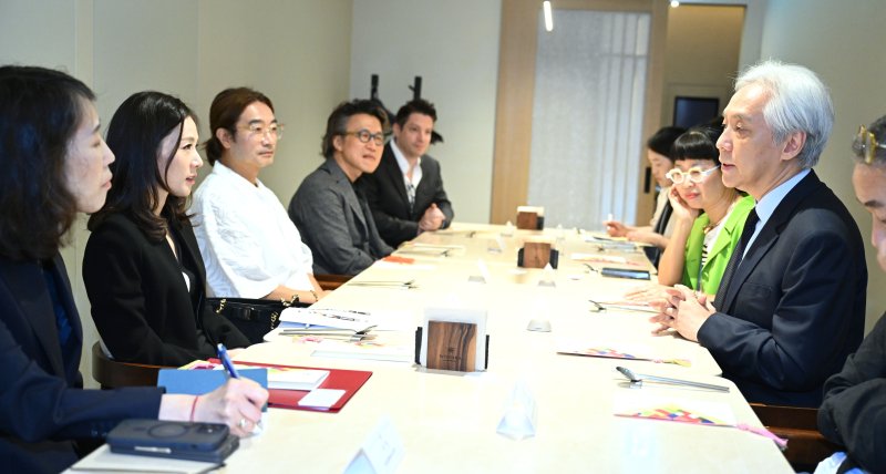 [서울=뉴시스] 김진아 외교부 2차관은 22일 K-Pop, 공연, 콘텐츠, 미술, 한식 등 문화예술 각 분야 전문가들로 구성된 외교부 제7기 바카라사이트 카지노사이트원들과 오찬간담회를 개최했다. (사진=외교부 제공) 2025.07.22 *재판매 및 DB 금지
