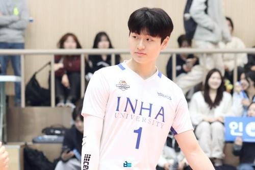 인하대 1학년인 새내기 거포 윤경 (출처=연합뉴스)