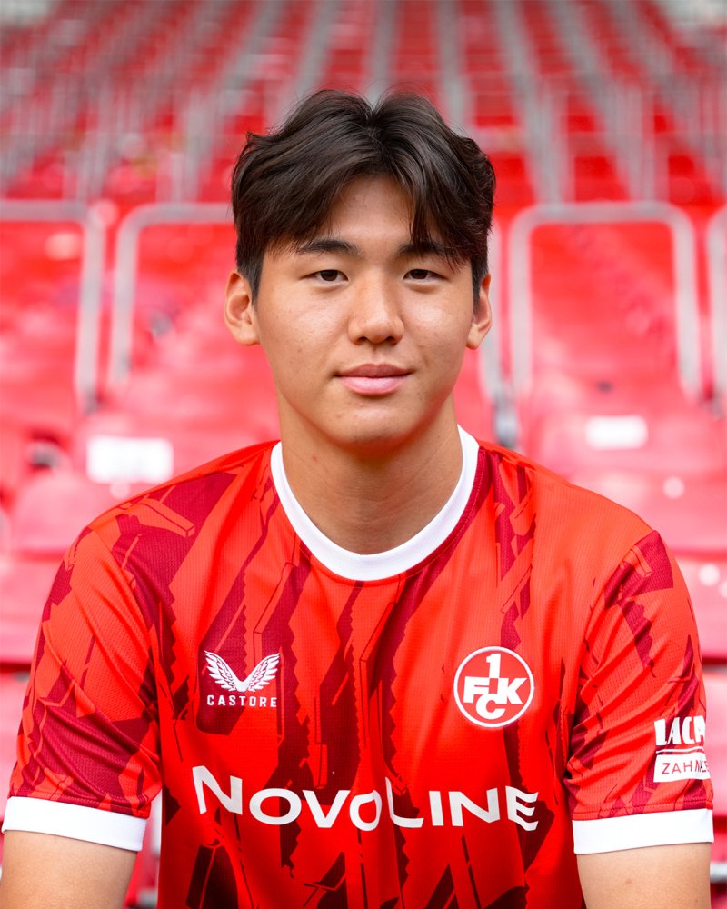 [서울=뉴시스] 독일 프로축구 분데스리가2(2부리그) 카이저슬라우테른으로 임대 이적한 김지수. (사진=카이저슬라우테른 SNS 캡처) *재판매 및 DB 금지
