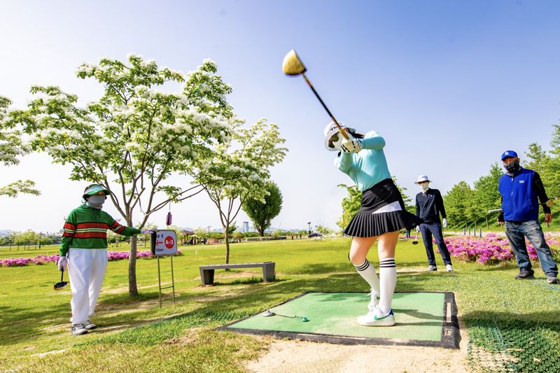 구미시가 경북 최다 홀수 파크골프장을 갖췄다. 구미시 제공