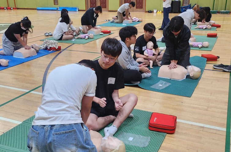 응급구조학과 CPR 교육모습. (국립공주대 제공. 재판매 및 DB금지)2025.7.23/뉴스1