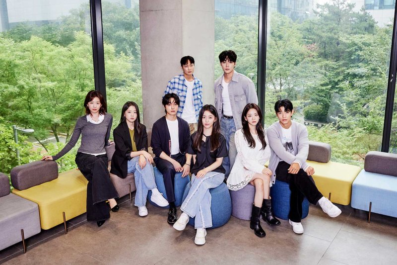 [서울=뉴시스] 넷플릭스가 좀비 아포칼립스물 '지금 우리 학교는' 시즌2 출연진을 23일 공개했다. (사진=넷플릭스 제공) 2025.07.23. photo@newsis.com *재판매 및 DB 금지