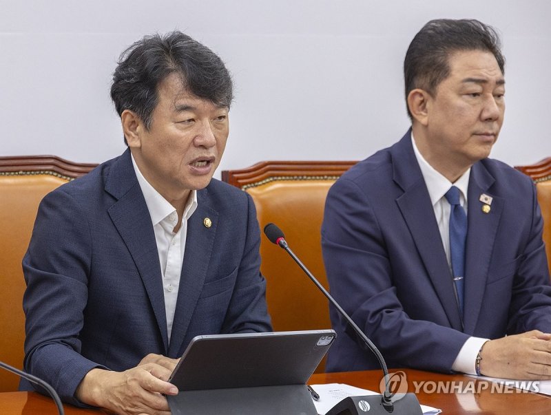 발언하는 문진석 원내수석부대표 (출처=연합뉴스)
