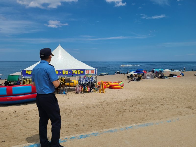 안전 점검하는 속초해경 (출처=연합뉴스)