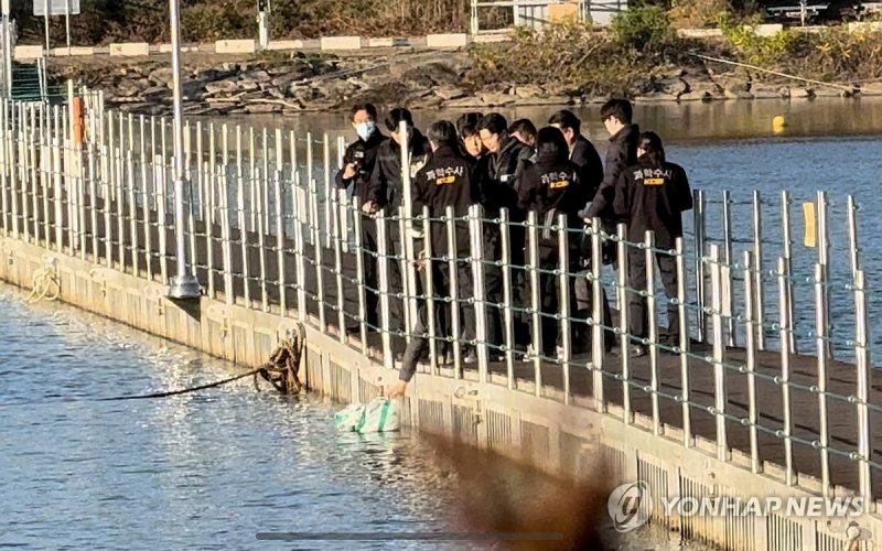 '훼손 시신' 북한강 유기한 군 장교 현장검증 (출처=연합뉴스)