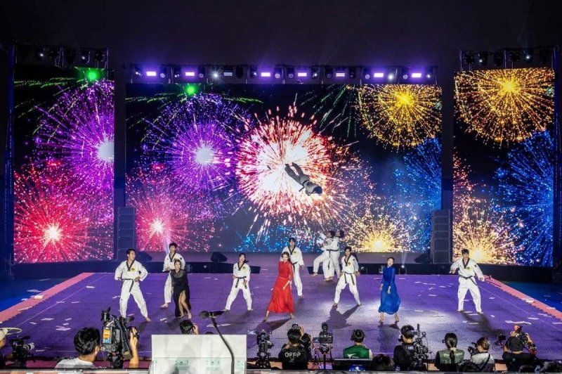 문화축제와 오픈대회 개막공연 (출처=연합뉴스)