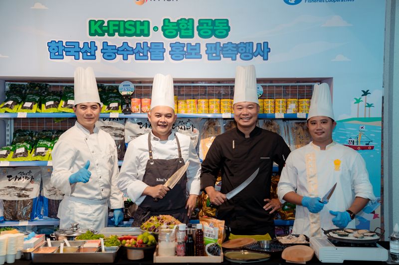"한국 농수산물 너무 맛있어요"... 농협중앙회 베트남사무소·수협중앙회(K-FISH) 공동 판촉 행사