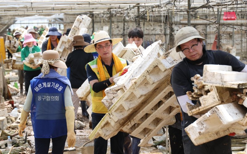 수해 복구 지원 (출처=연합뉴스)