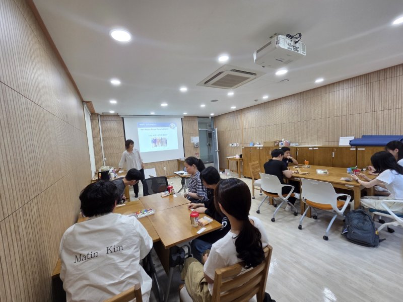 [대전=뉴시스] 국립한밭대 집단상담 프로그램 진행 모습. (사진=국립한밭대 제공) *재판매 및 DB 금지