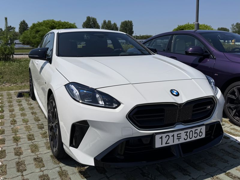 BMW 뉴 M 135 xDrive 전면. 정원일 기자