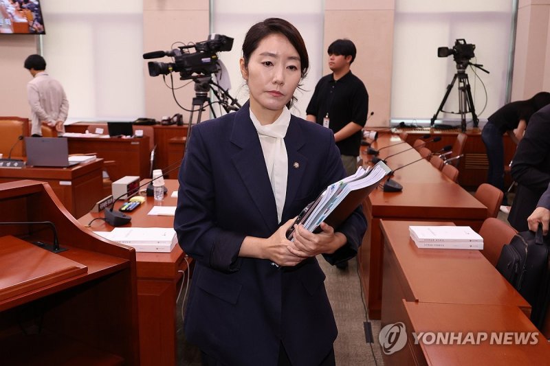 오전 청문회 마친 강선우 후보자 (출처=연합뉴스)