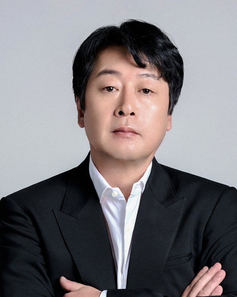 김윤석