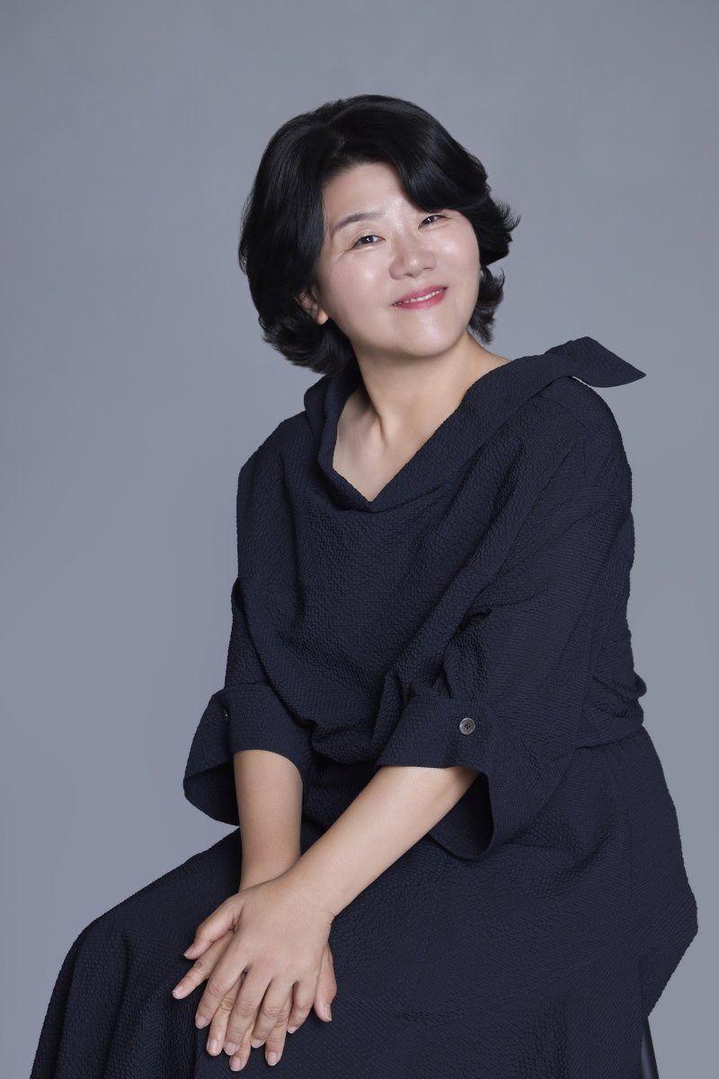 이정은, 유창한 사투리 연기 비결 반복 청취 노력…작품 끝나면 번아웃