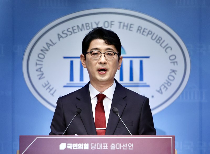 [서울=뉴시스] 김명년 기자 = 주진우 국민의힘 의원이 24일 오전 서울 여의도 국회 소통관에서 당대표 출마선언 기자회견을 하고 있다. 2025.07.24. kmn@newsis.com