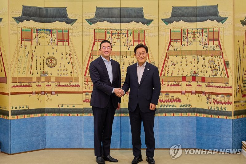 지난 7월 15일 구광모 LG그룹 회장과 만난 이재명 대통령 (출처=연합뉴스)