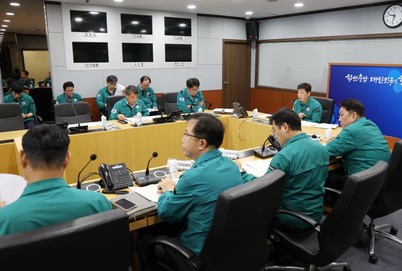 도 호우피해 지원 특별대책회의 모습.(충남도 제공. 재판매 및 DB금지)/뉴스1