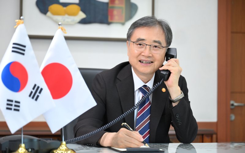 [서울=뉴시스]조현 외교부 장관은 24일 이와야 다케시 일본 외무상과 취임 인사를 겸한 첫 전화 통화를 했다. (사진=외교부 제공) 2025.07.24