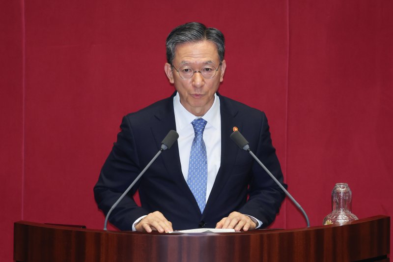 정성호 법무부 장관이 23일 오후 서울 여의도 국회에서 열린 제427회국회(임시회) 제2차 본회의에서 신임 국무위원 인사말을 하고 있다. 2025.7.23/뉴스1 ⓒ News1 안은나 기자