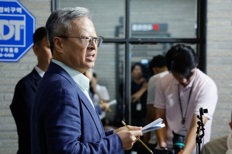 유일준 국민의힘 당무감사 위원장이 25일 서울 여의도 중앙당사에서 제21대 대통령선거 당시 김문수-한덕수 후보 교체 시도 관련 당무감사 결과 브리핑을 하고 있다. 2025.7.25/뉴스1 ⓒ News1 안은나 기자