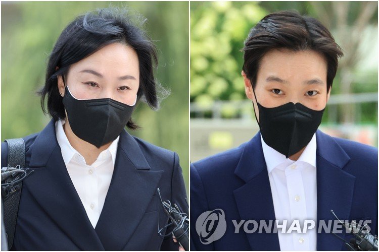 특검 출석하는 유경옥·정지원 전 행정관 (출처=연합뉴스)