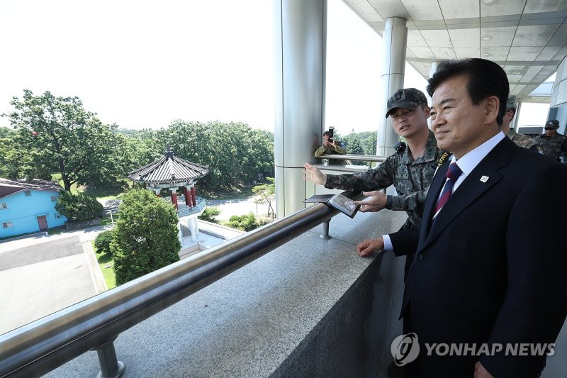 취임식 앞두고 판문점 찾은 정동영 통일부 장관 (출처=연합뉴스)