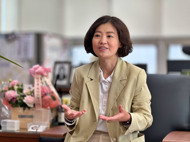 [부산=뉴시스] 원동화 기자 = 김효정 바카라사이트 순위이 지난 8일 뉴시스와 만나 인터뷰를 하고 있다. 2024.07.09. dhwon@newsis.com