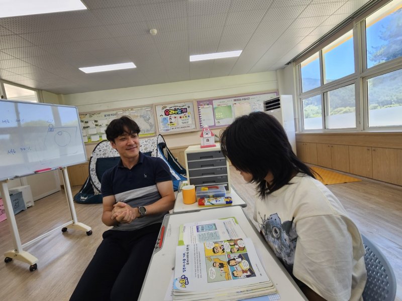 마지막 수업을 끝내고 (출처=연합뉴스)